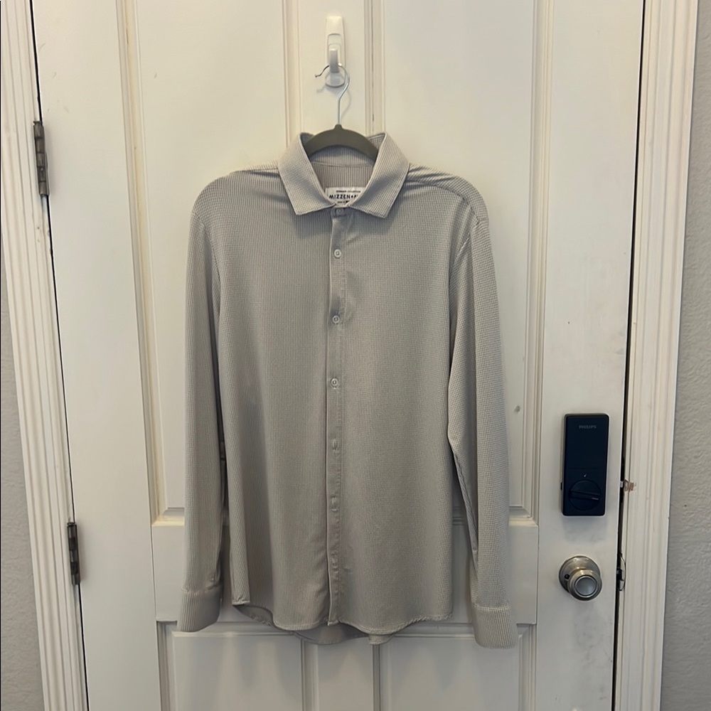 VGUC Mizzen and Main shirt. Size Large